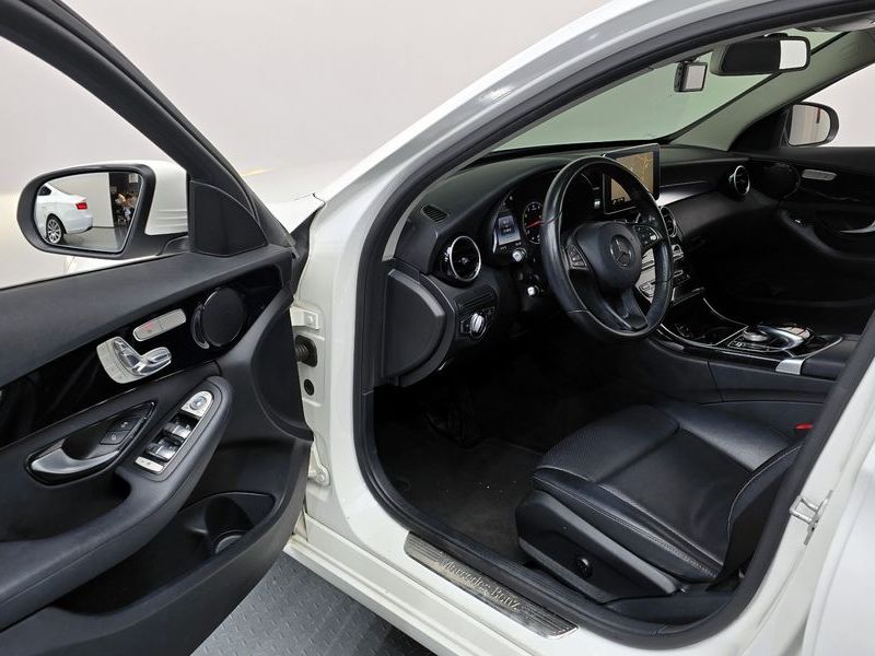 2016 Mercedes-Benz C-Class C200 photo 10