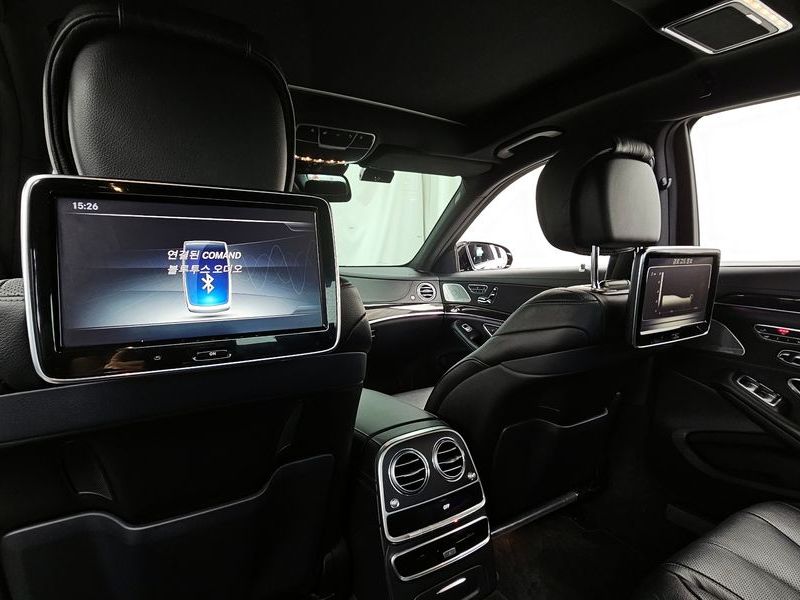 2016 Mercedes-Benz S-Class S400L 4MATIC photo 17