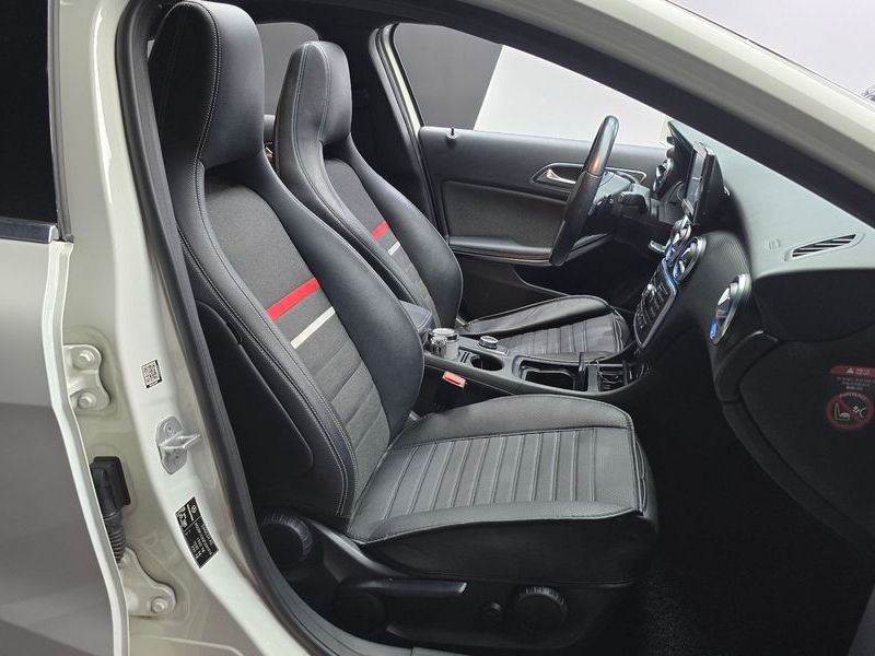 2015 Mercedes-Benz A-Class A180 CDI Style photo 10