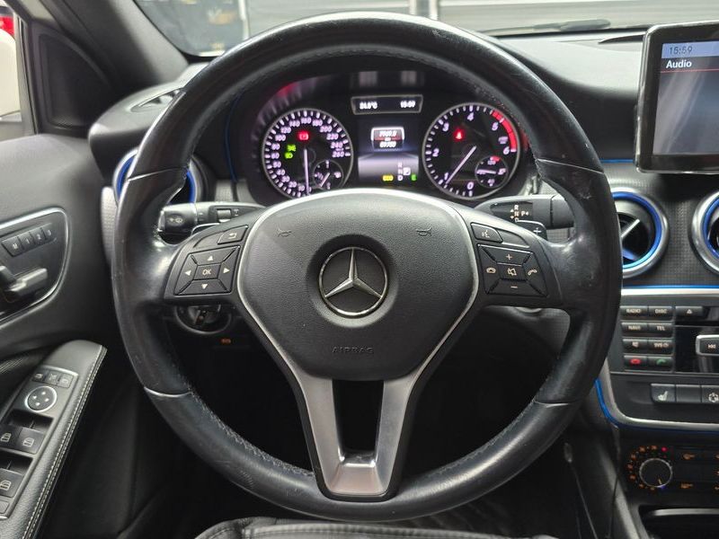 2015 Mercedes-Benz A-Class A180 CDI Style photo 14