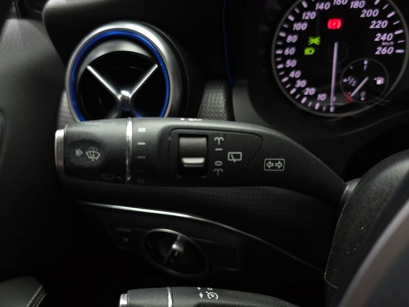 2015 Mercedes-Benz A-Class A180 CDI Style photo 17