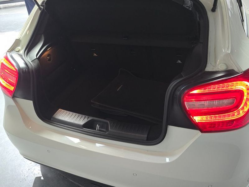 2015 Mercedes-Benz A-Class A180 CDI Style photo 20