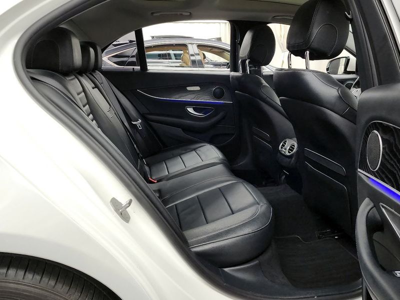 2017 Mercedes-Benz E-Class E300 Avantgarde photo 12