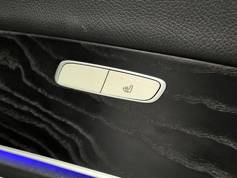 2017 Mercedes-Benz E-Class E300 Avantgarde photo 19