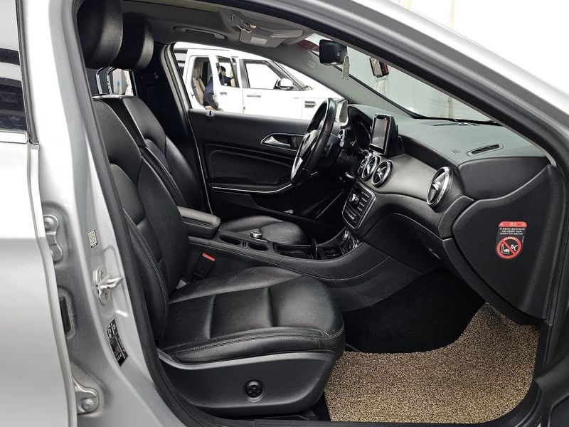 2015 Mercedes-Benz A-Class GLA200 CDI photo 10