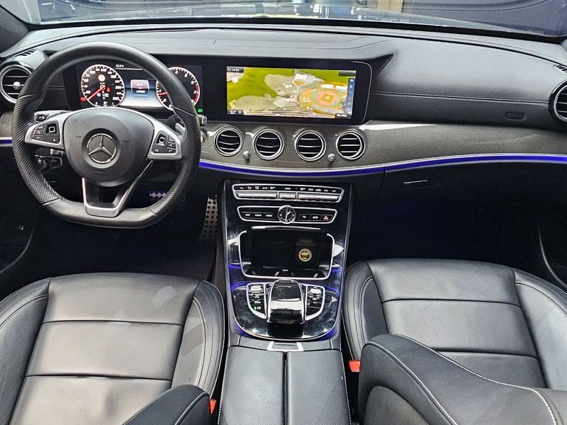 2017 Mercedes-Benz E-Class E300 4MATIC AMG Line photo 7