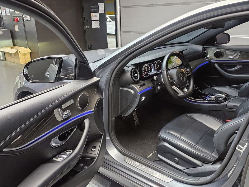 2017 Mercedes-Benz E-Class E300 4MATIC AMG Line photo 10