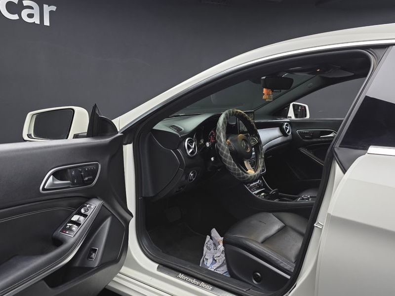 2015 Mercedes-Benz A-Class CLA200 CDI photo 10