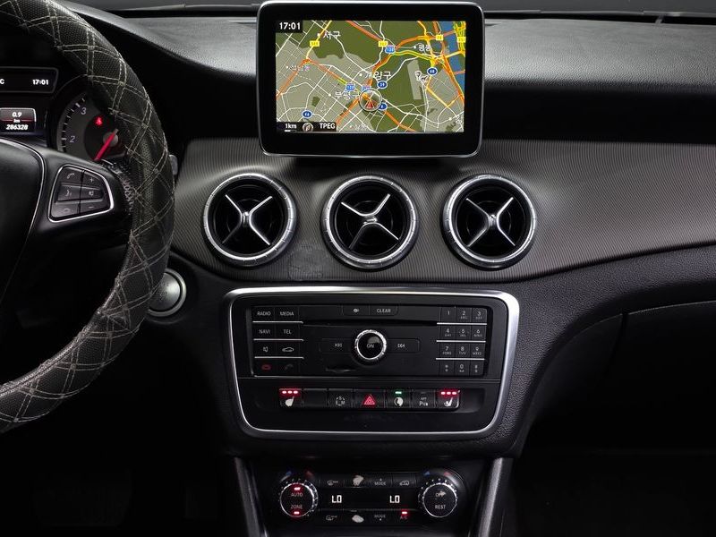 2015 Mercedes-Benz A-Class CLA200 CDI photo 14