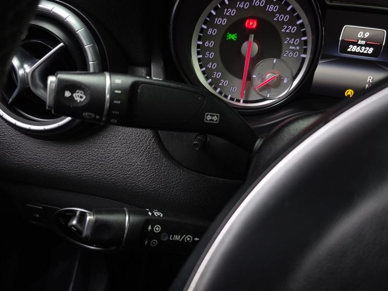 2015 Mercedes-Benz A-Class CLA200 CDI photo 17