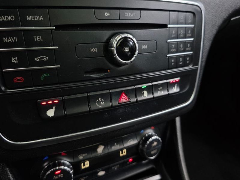 2015 Mercedes-Benz A-Class CLA200 CDI photo 18