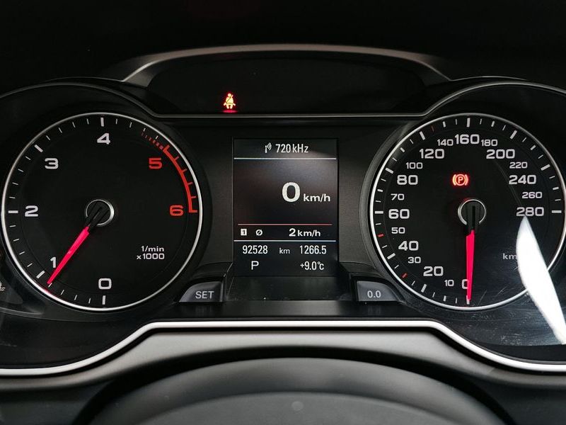2015 Audi A4 30 TDI Dynamic B8 photo 8