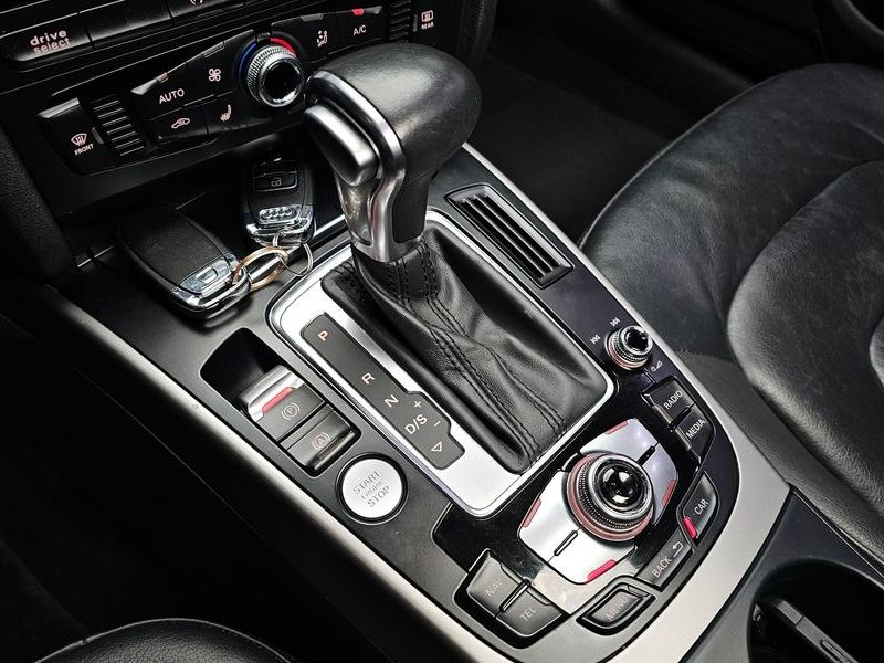 2015 Audi A4 30 TDI Dynamic B8 photo 9