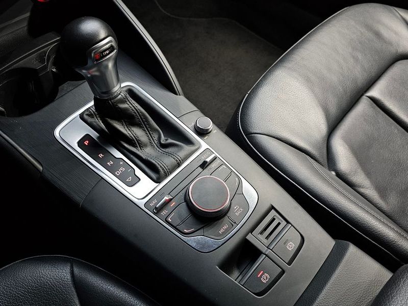 2015 Audi A3 25 TDI 8V photo 9
