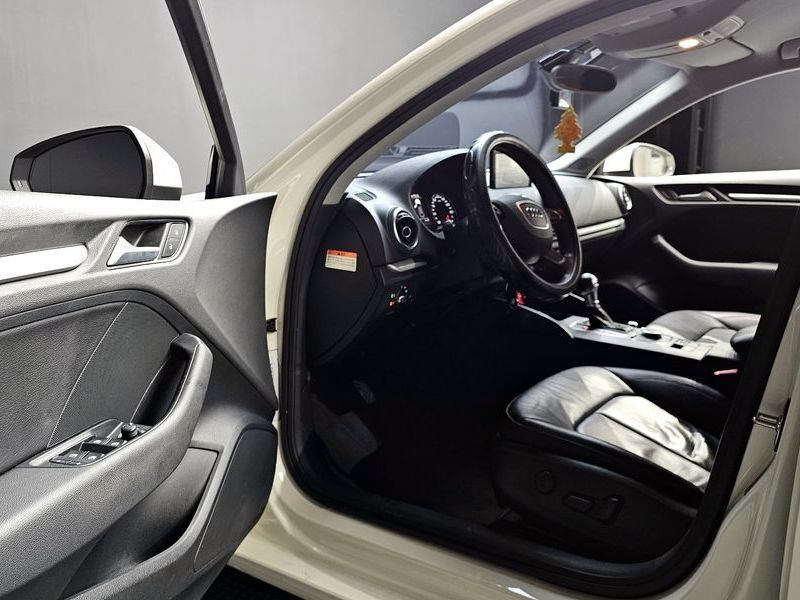 2015 Audi A3 25 TDI 8V photo 12