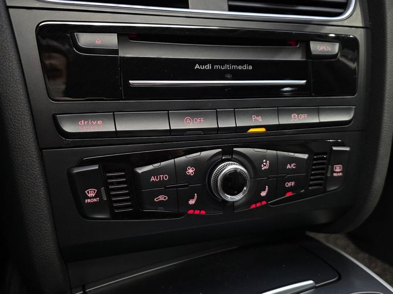 2015 Audi A4 30 TDI Dynamic B8 photo 17