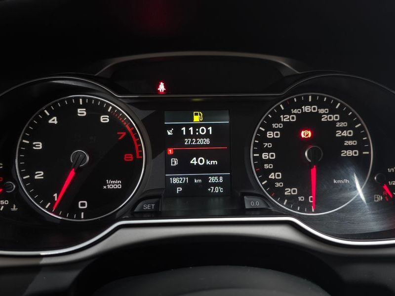 2015 Audi A4 40 TFSI Quattro Dynamic B8 photo 8