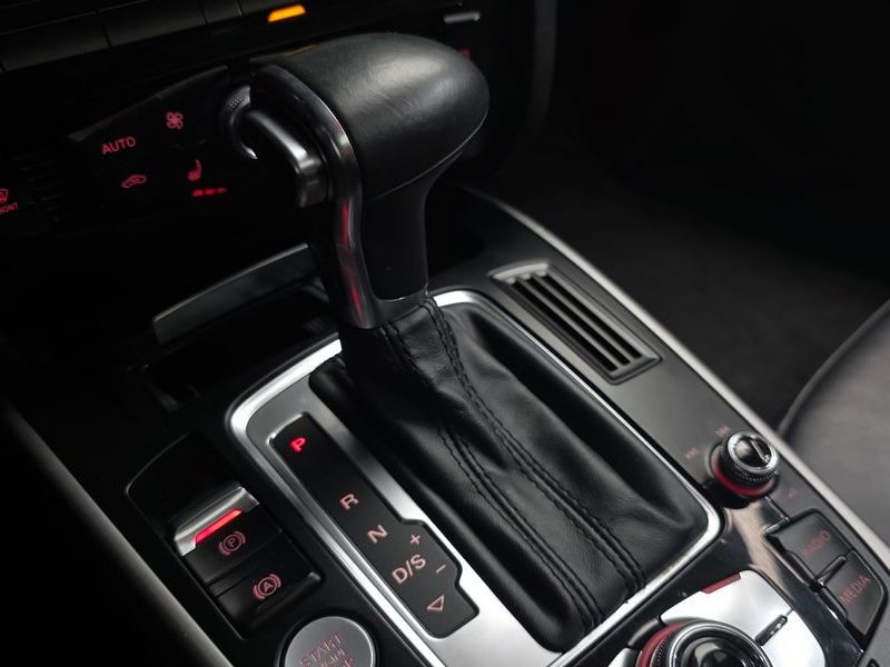 2015 Audi A4 40 TFSI Quattro Dynamic B8 photo 9