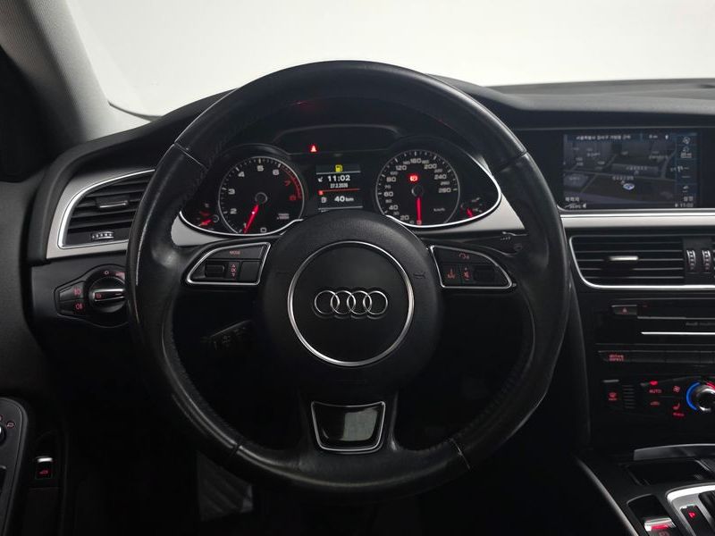 2015 Audi A4 40 TFSI Quattro Dynamic B8 photo 13