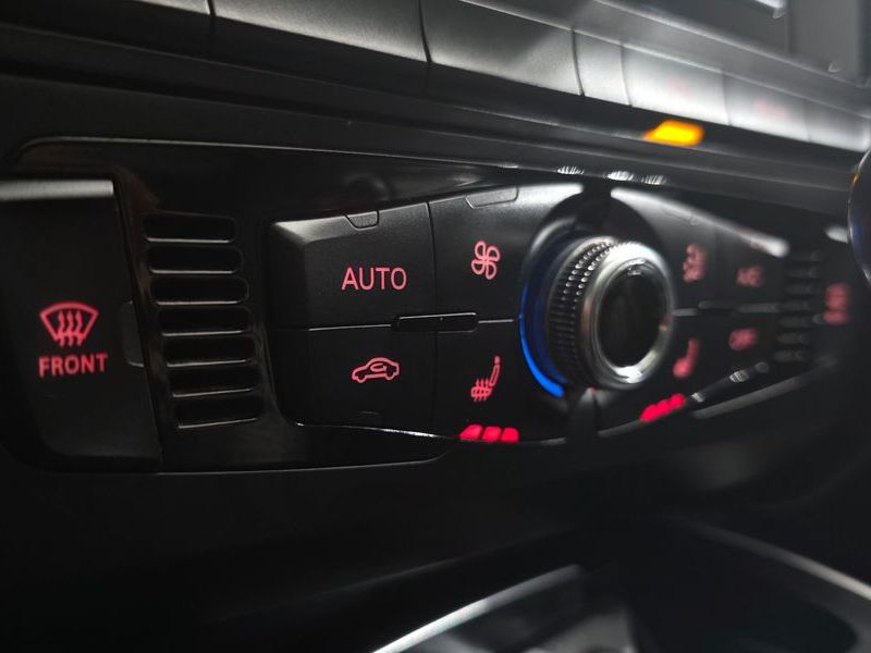 2015 Audi A4 40 TFSI Quattro Dynamic B8 photo 17
