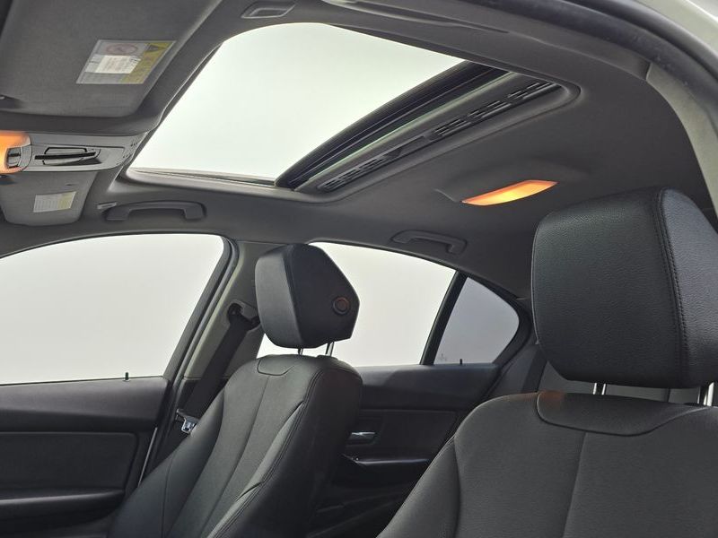 2016 BMW 3 Series 320d photo 19