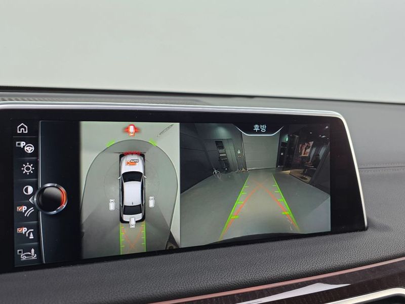 2016 BMW 7 Series 730Ld xDrive photo 15