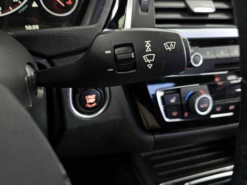 2016 BMW 3 Series 320d photo 14