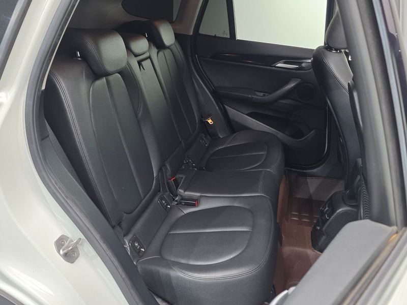 2017 BMW X1 xDrive 18d photo 11