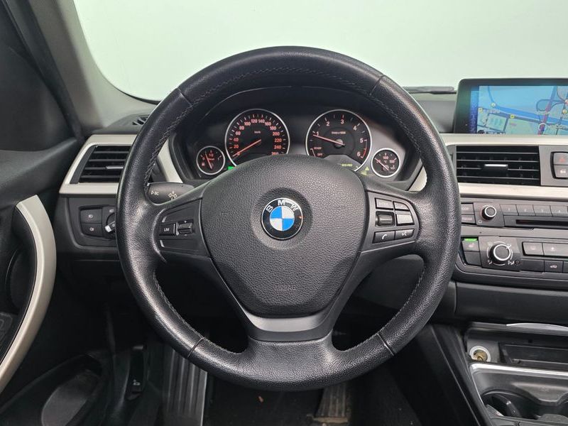 2015 BMW 3 Series 320d ED Edition photo 13