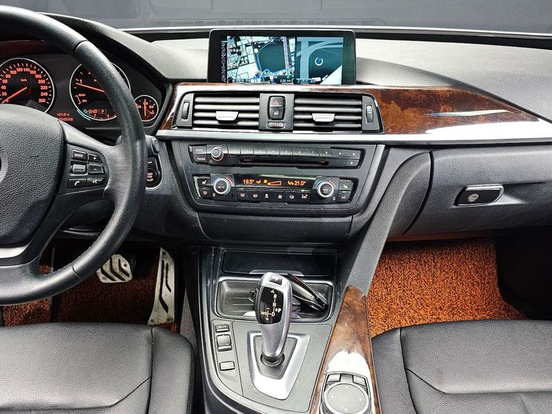 2015 BMW 3 Series GT 320d xDrive photo 13
