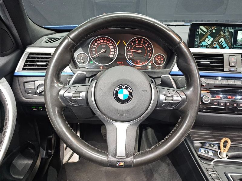 2017 BMW 3 Series 320i M Sport photo 13