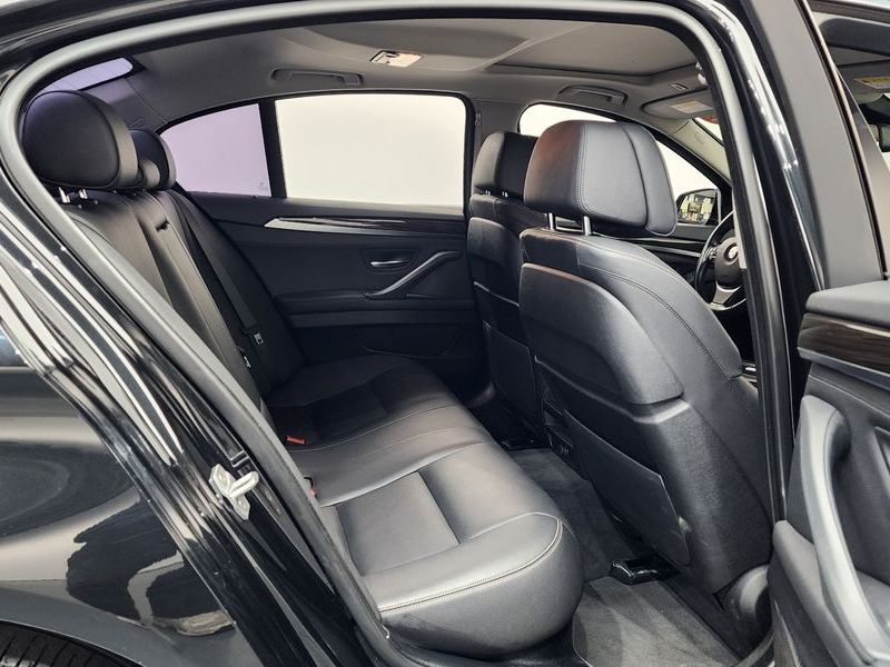 2016 BMW 5 Series 520d xDrive Luxury Plus photo 12