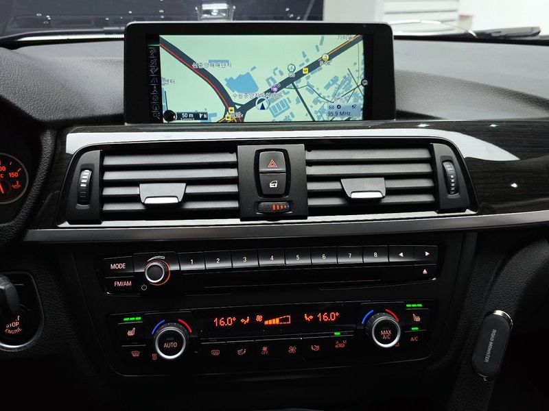 2015 BMW 3 Series 320d photo 13
