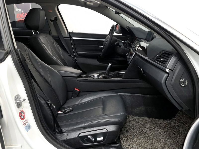 2016 BMW 4 Series 420d Luxury GranCoupe photo 11