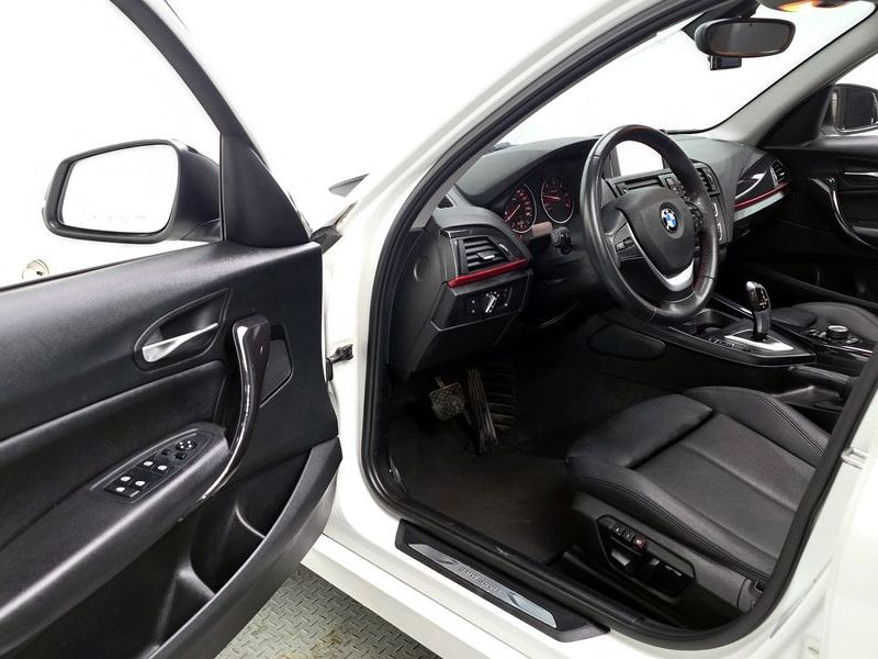 2015 BMW 1시리즈 118d Sport 5Door photo 10