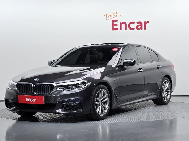 2017 BMW 5 Series 530i M Sport Package photo 1