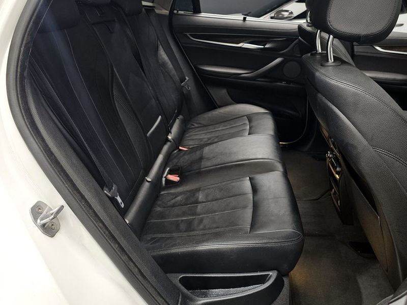 2017 BMW X6 xDrive 30d photo 11