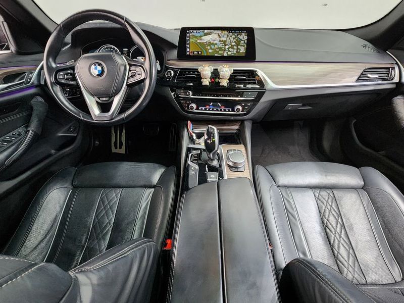 2017 BMW 5 Series 520d xDrive M Sport Package Plus photo 7