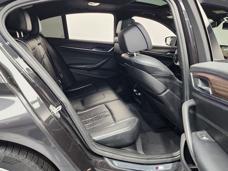 2017 BMW 5 Series 520d xDrive M Sport Package Plus photo 12