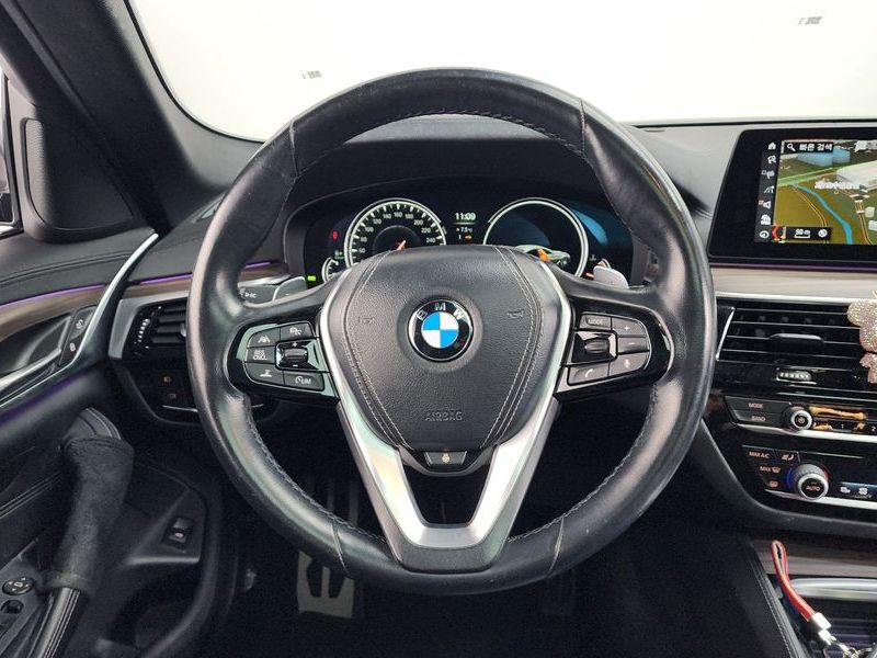 2017 BMW 5 Series 520d xDrive M Sport Package Plus photo 13
