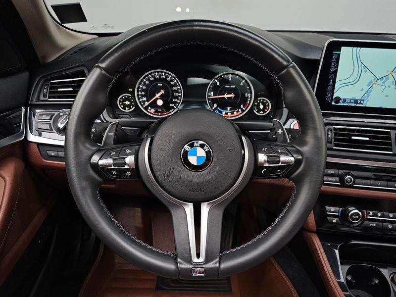 2016 BMW 5 Series 520d M Aero Dynamic photo 13