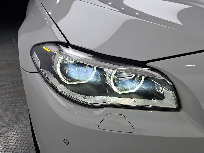 2016 BMW 5 Series 520d M Aero Dynamic photo 22