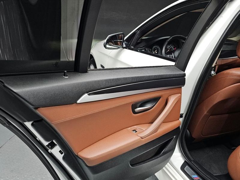 2016 BMW 5 Series 520d M Aero Dynamic photo 25
