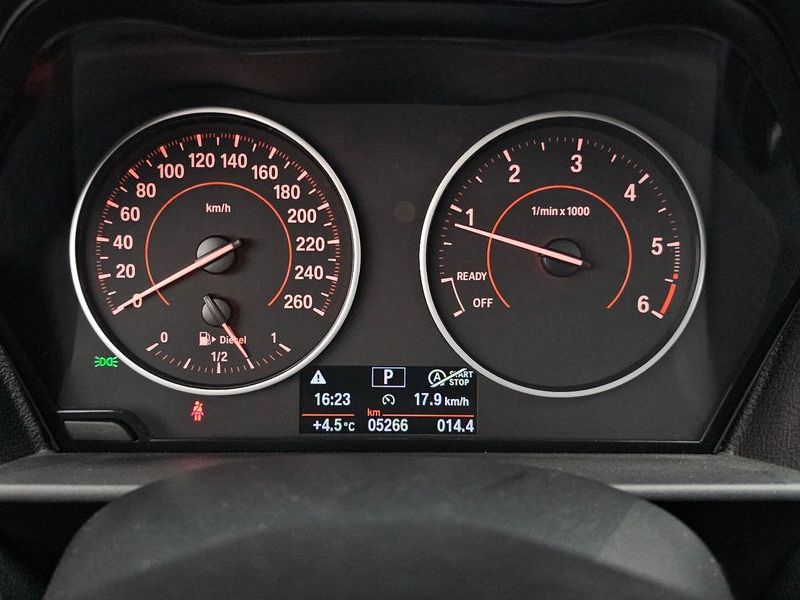 2015 BMW 1시리즈 118d Sport 5Door photo 8
