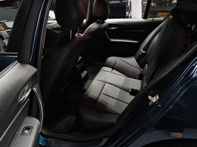 2015 BMW 1시리즈 118d Sport 5Door photo 12