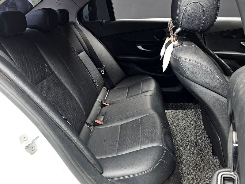 2016 Mercedes-Benz C-Class C200 d photo 12