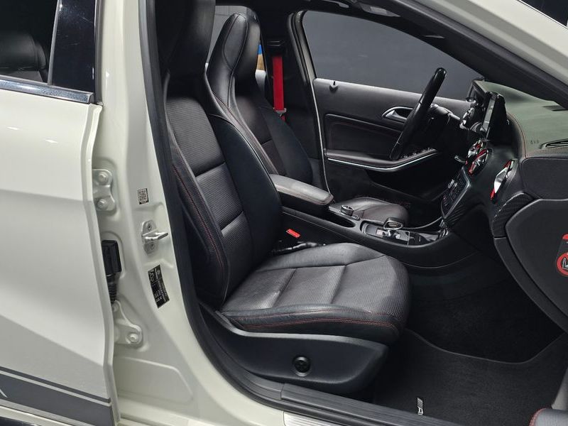 2015 Mercedes-Benz A-Class A45 AMG 4MATIC photo 10