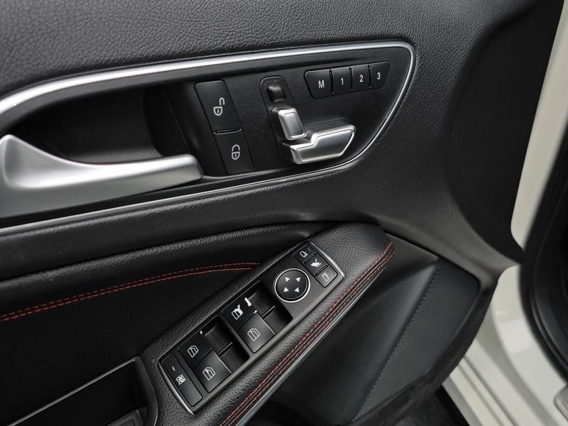 2015 Mercedes-Benz A-Class A45 AMG 4MATIC photo 17