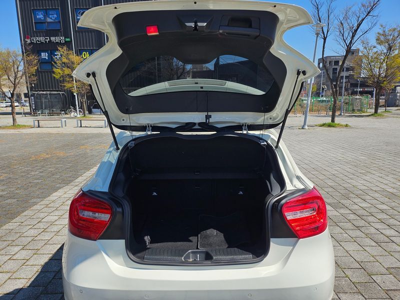 2015 Mercedes-Benz A-Class A180 CDI Style photo 8