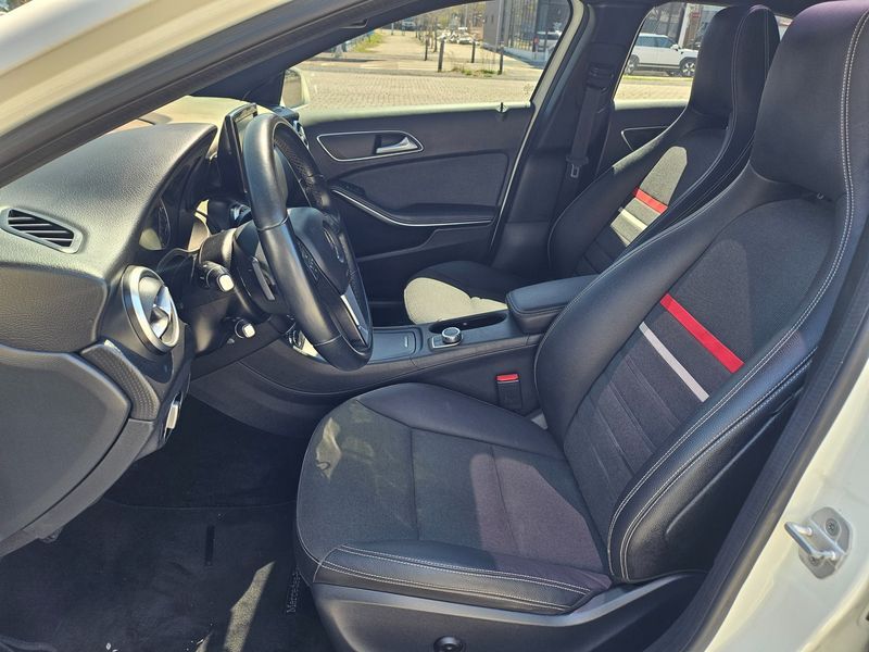 2015 Mercedes-Benz A-Class A180 CDI Style photo 10